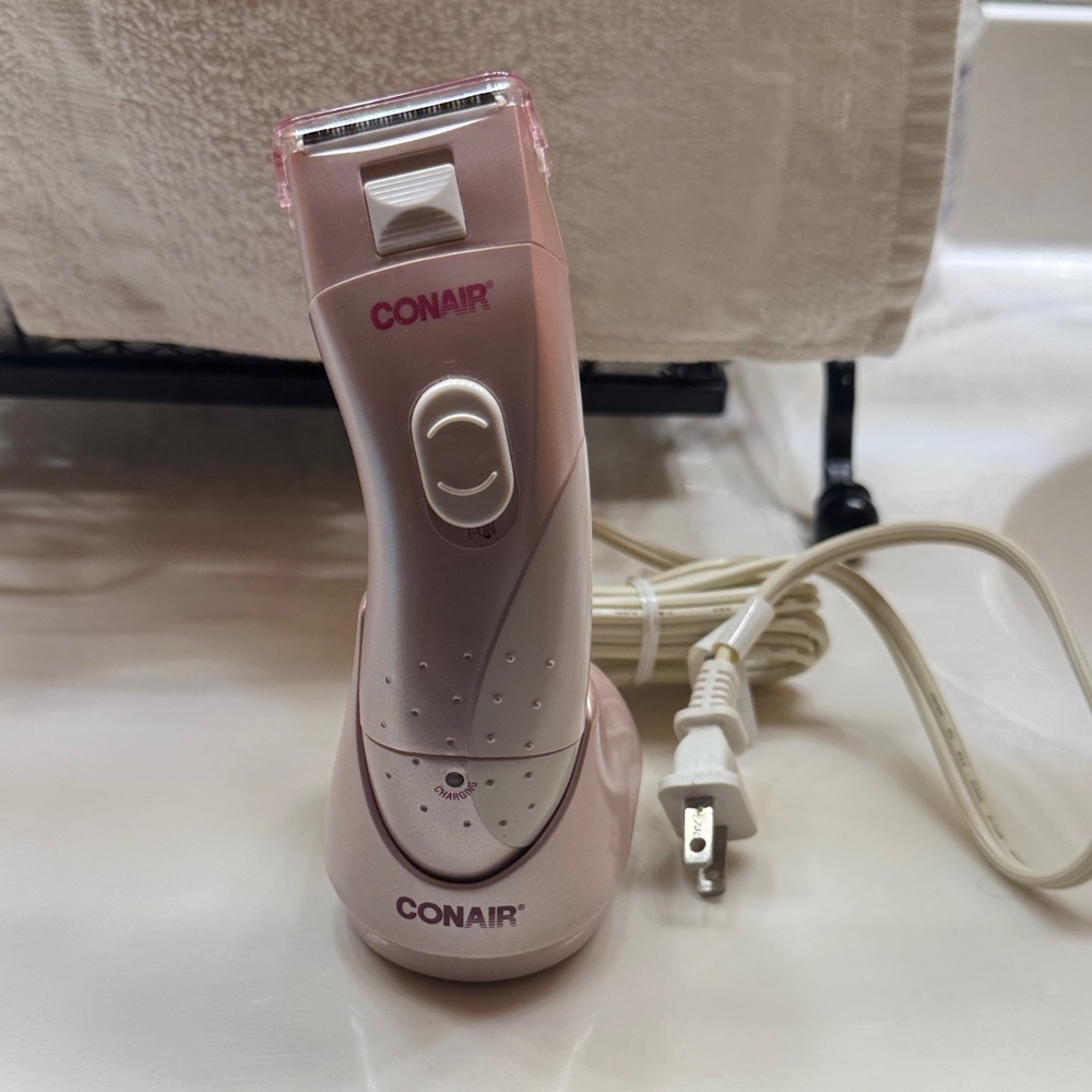 🌸Women’s Conair Pink Hair Removal Device